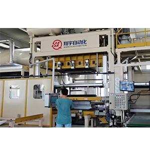 Thick sheet multi-station vacuum molding machine